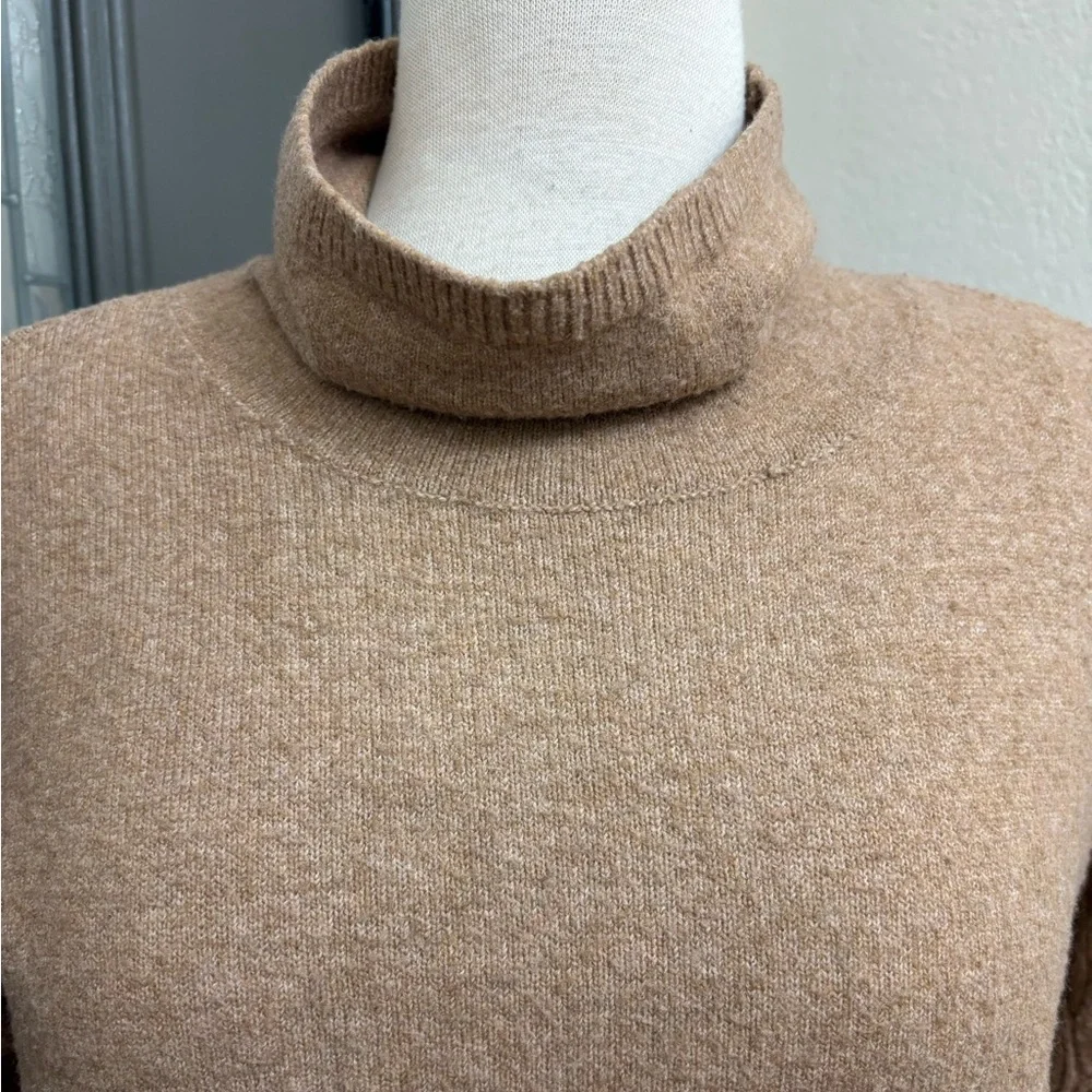 Calvin Klein Women’s Cozy Tan Drop Sleeve Cowlneck Sweater | Size M
